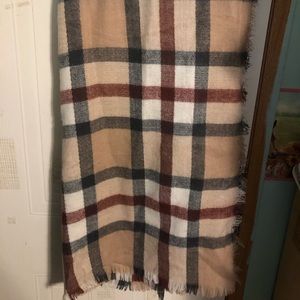 Windsor Plaid Blanket Scarf
